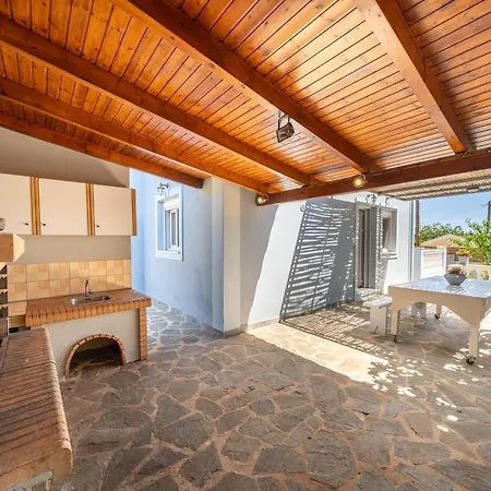 Marina Vilă Dhorizáta